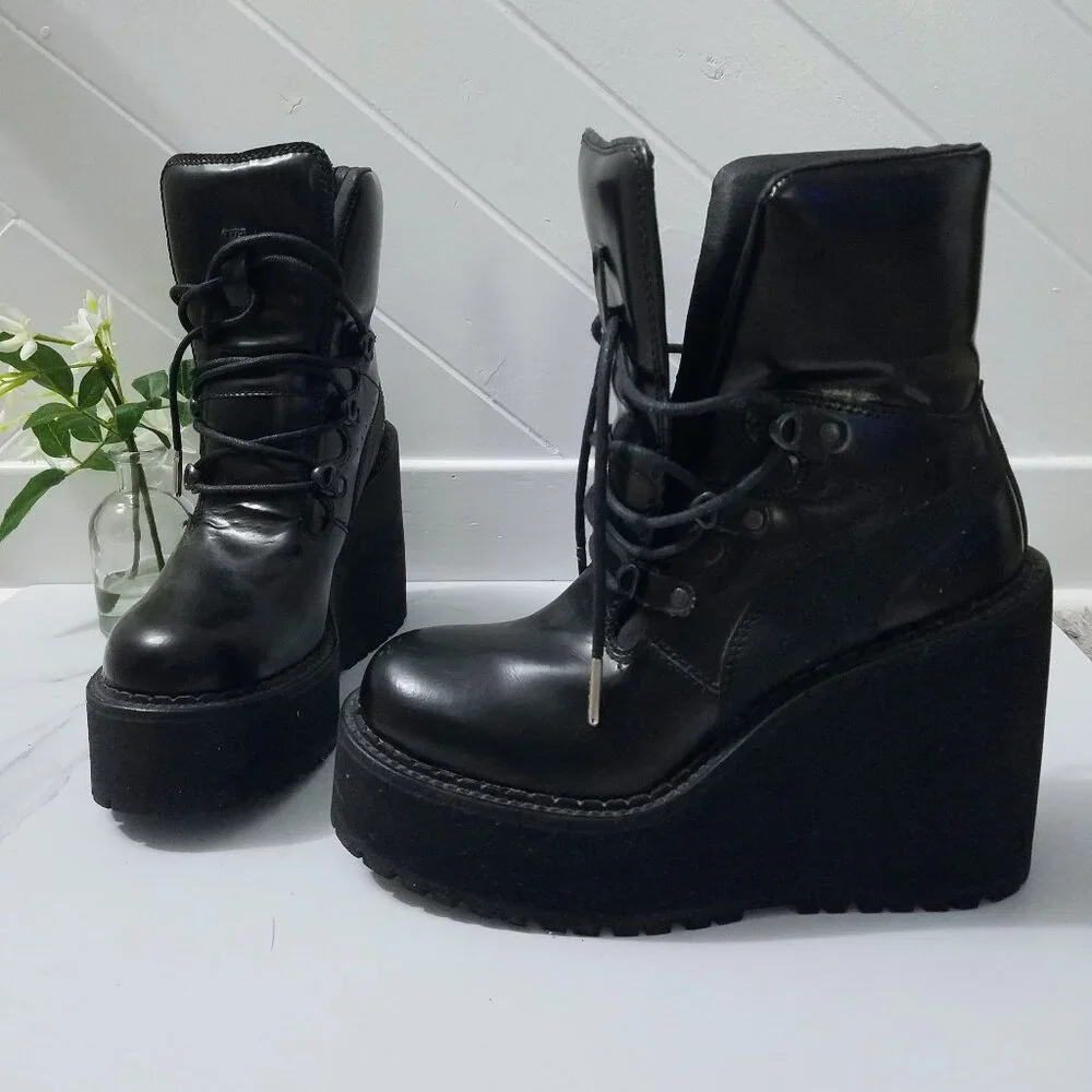 Fenty x Puma by Rihanna Platform Combat Boot - Picture 3 of 7